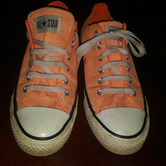 Faded orange allstar converse - Picture 1 of 5